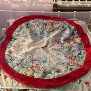 Winnie the Pooh Holiday Santa Christmas Scene Tree Skirt🎅🏼